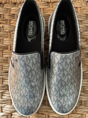 Michael Kors NWT  Silver Metallic MK Logo Slip-On Sneakers